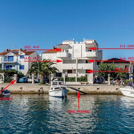 Apartments Marija - By The Sea Рогозница Экстерьер фото