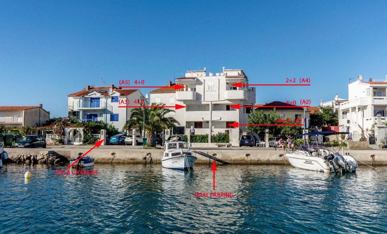 Apartments Marija - By The Sea Рогозница Экстерьер фото